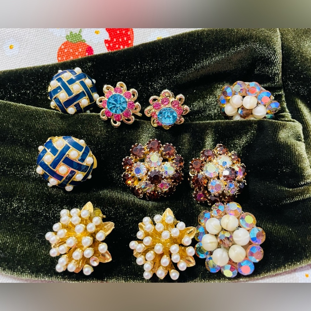 Gorgeous Pearl, Aurora Borealis Vintage Earrings Set of 5